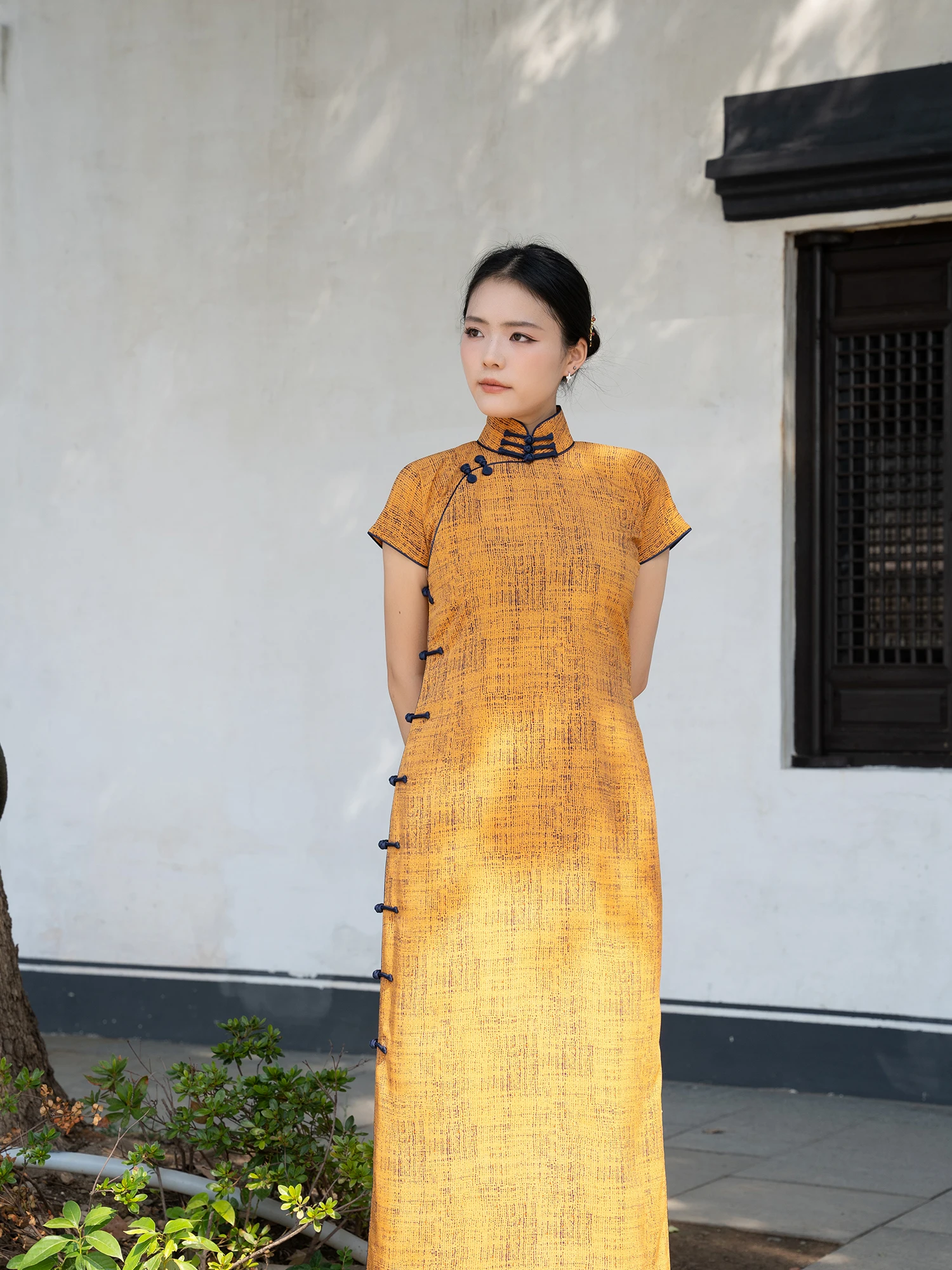 Ретро-платье макси из шифона с добавлением шелка, с открытыми плечами, свободного кроя, для повседневной носки
Ретро-платье макси из шифона с добавлением шелка, с открытыми плечами, свободного кроя, для повседневной носки