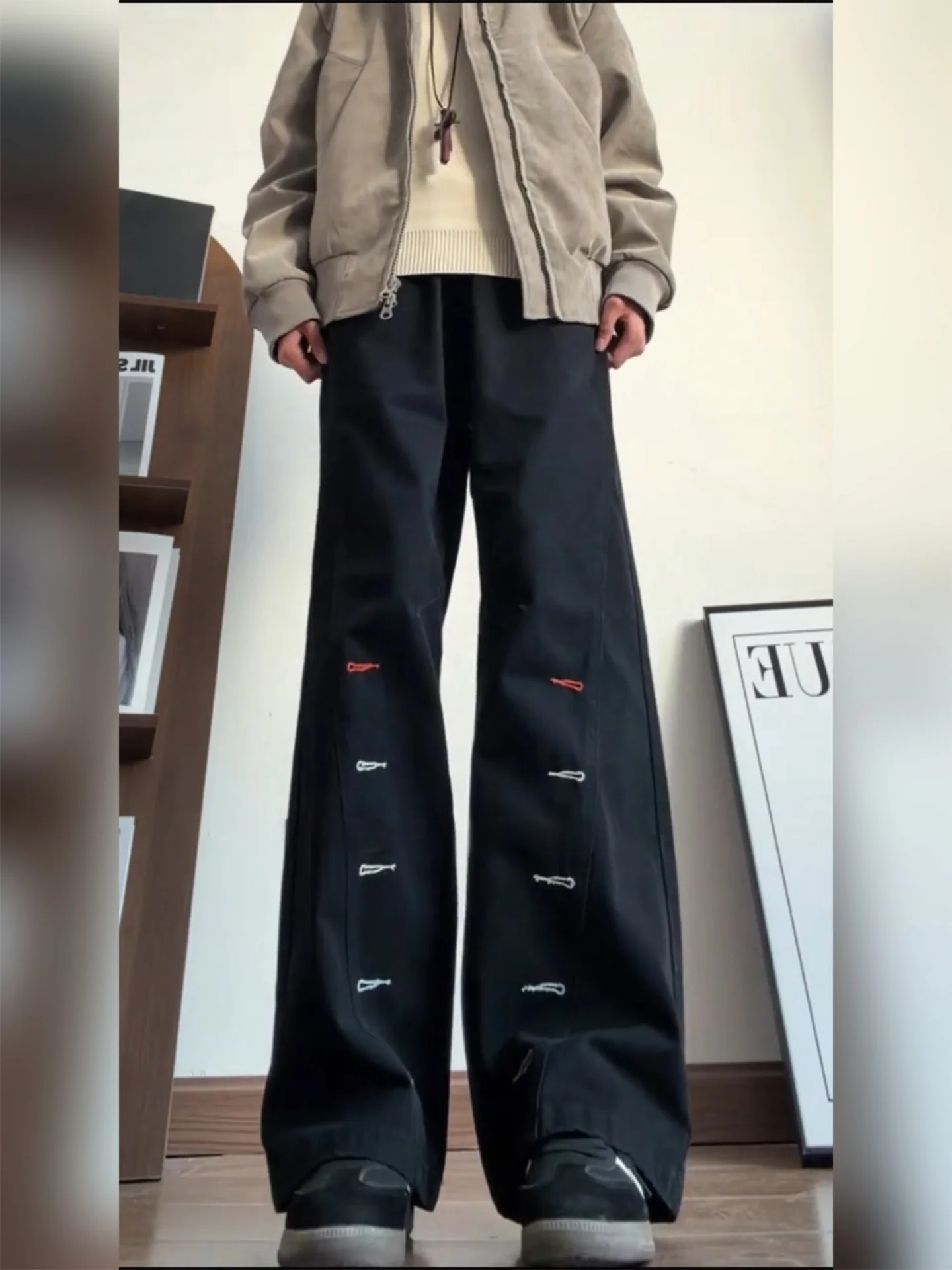 Black Pure Cotton Embroidered Men's Jeans Spring Autumn American Style Slanted Cut Micro Flared Straight Leg Jeans Cleanfit
Black Pure Cotton Embroidered Men's Jeans Spring Autumn American Style Slanted Cut Micro Flared Straight Leg Jeans Cleanfit