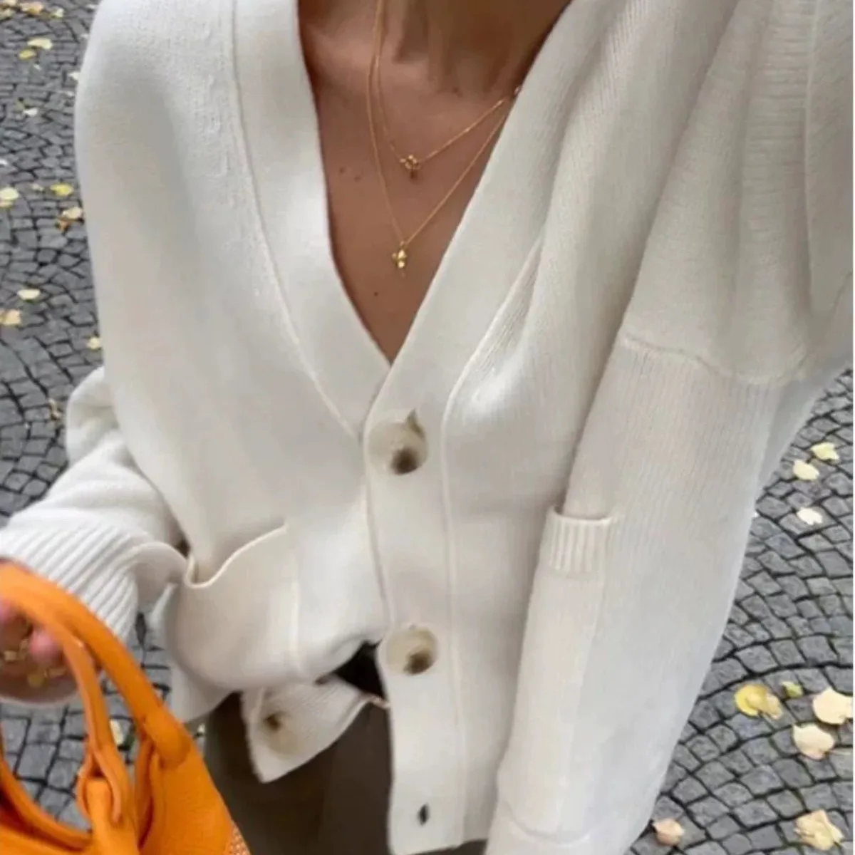 Spring Women's Cropped Cardigans V-neck Knitted Sweater Coat Long Sleeve With Pocket Casual Streetwear 2026 New Outwear Fashion
Spring Women's Cropped Cardigans V-neck Knitted Sweater Coat Long Sleeve With Pocket Casual Streetwear 2026 New Outwear Fashion