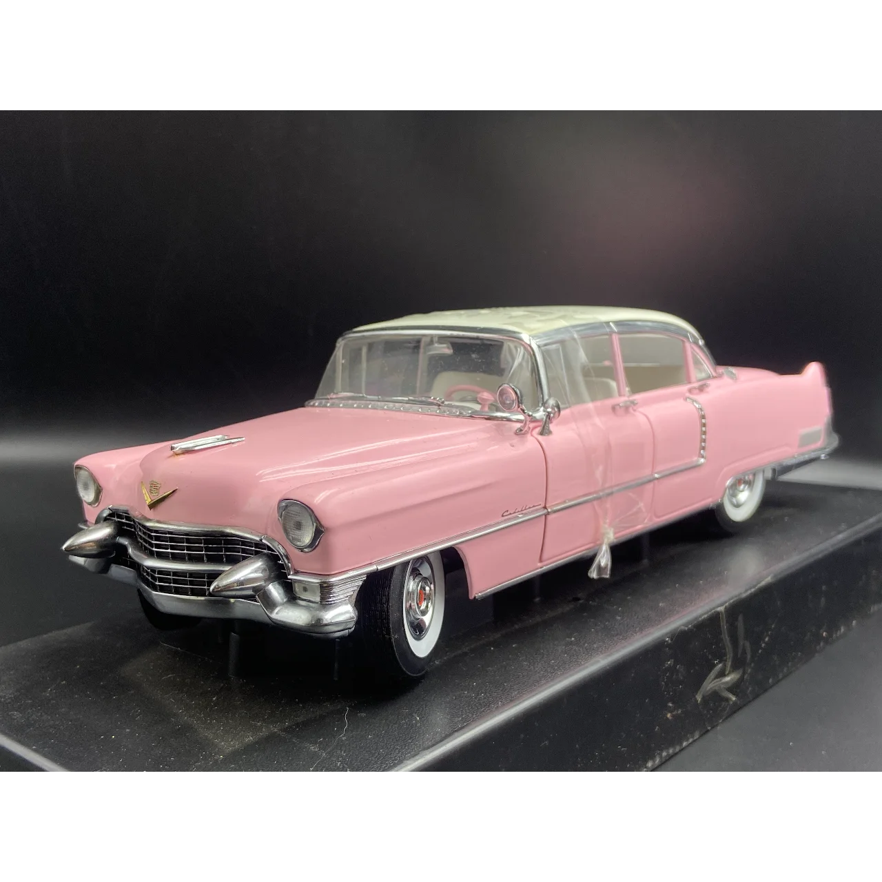 Литой под давлением зеленый свет, масштаб 1:18, Elvis Cadillac, 1955 год, флевуд, серия 60, модель автомобиля из сплава, Коллекционная игрушка, подарок, сувенирный дисплей
Литой под давлением зеленый свет, масштаб 1:18, Elvis Cadillac, 1955 год, флевуд, серия 60, модель автомобиля из сплава, Коллекционная игрушка, подарок, сувенирный дисплей