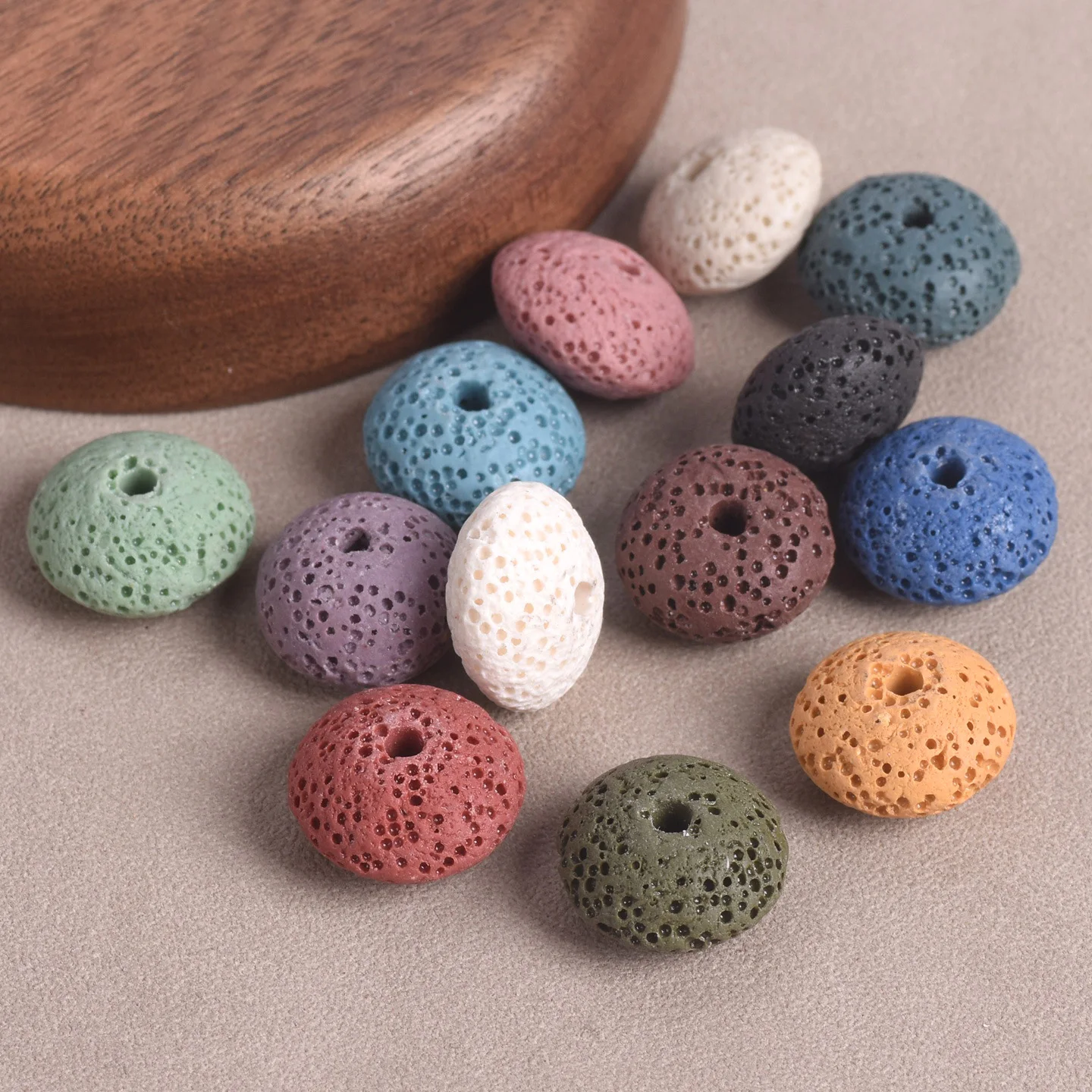 10pcs Natural Volcano Lava Stone Oval Rndelle 16x10mm Loose Spacer Beads For Jewelry Making DIY Bracelet Findings
10pcs Natural Volcano Lava Stone Oval Rndelle 16x10mm Loose Spacer Beads For Jewelry Making DIY Bracelet Findings