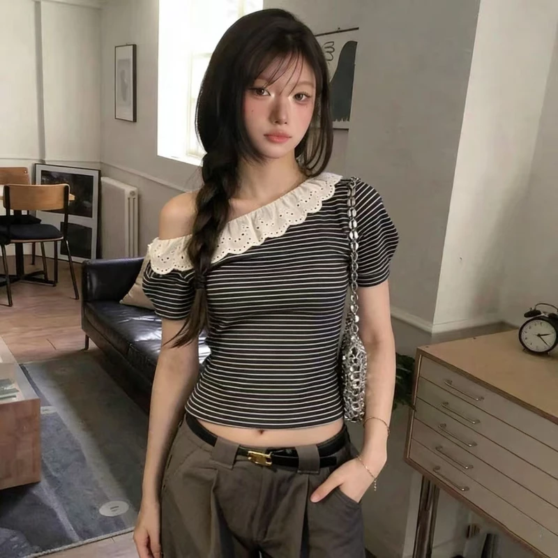 2026 Summer New Retro Striped Lace Collar Shoulder Casual Style Short Sleeve T-shirt for Women
2026 Summer New Retro Striped Lace Collar Shoulder Casual Style Short Sleeve T-shirt for Women