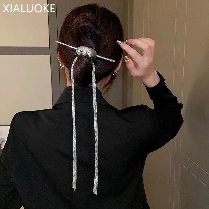 XIALUOKE Vintage Geometric Metal Arc Hairpins Women Personality Braid Headband Long Tassel Hair Jewelry Bride Accessories
XIALUOKE Vintage Geometric Metal Arc Hairpins Women Personality Braid Headband Long Tassel Hair Jewelry Bride Accessories