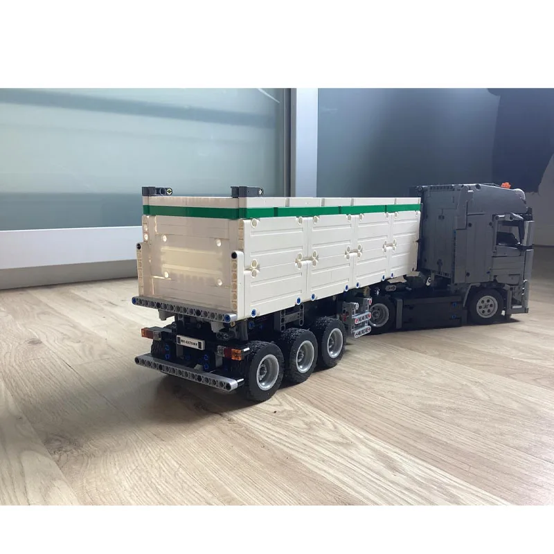 MOC-34382 New Three-Axis C-Type Dump Trailer Building Block Model 707 Parts MOC Creative Boys Children's Birthday Toy Gift
MOC-34382 New Three-Axis C-Type Dump Trailer Building Block Model 707 Parts MOC Creative Boys Children's Birthday Toy Gift