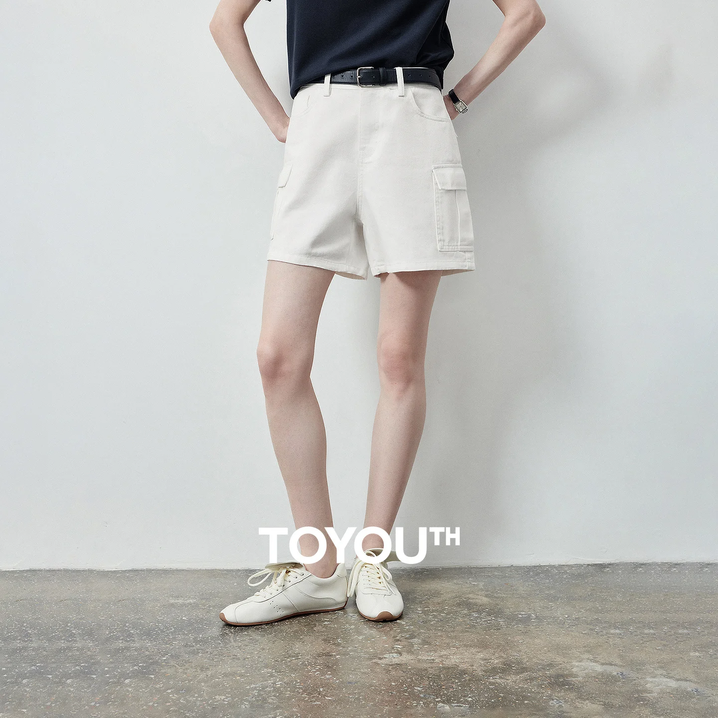TOYOUTH Women Shorts 2026 Summer New Cotton Seaweed Green 3D Large Patch Pocket Cargo Style High Waist Denim Shorts
TOYOUTH Women Shorts 2026 Summer New Cotton Seaweed Green 3D Large Patch Pocket Cargo Style High Waist Denim Shorts