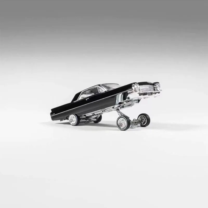 97M 1:64 Scale 1964 Coupe DeVille Jump Car Simulation Alloy Car Model Static Display Collectible Toy Gift Ornament
97M 1:64 Scale 1964 Coupe DeVille Jump Car Simulation Alloy Car Model Static Display Collectible Toy Gift Ornament