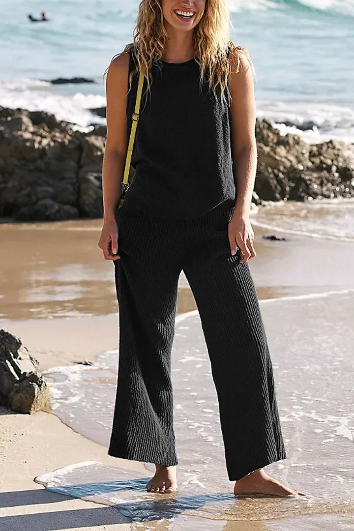 Europe and America Solid Color Knitted Suit, Women's Summer Round Neck Sleeveless Pullover Sweater + Micro-speaker Knitted Pants
Europe and America Solid Color Knitted Suit, Women's Summer Round Neck Sleeveless Pullover Sweater + Micro-speaker Knitted Pants