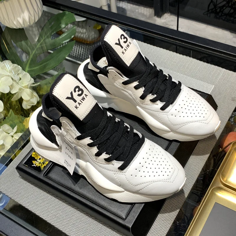 New Men's Casual Shoes Genuine Leather Thick Sole Breathable Outdoor Sports Shoes Women's Sneakers Youth Running Shoes
New Men's Casual Shoes Genuine Leather Thick Sole Breathable Outdoor Sports Shoes Women's Sneakers Youth Running Shoes