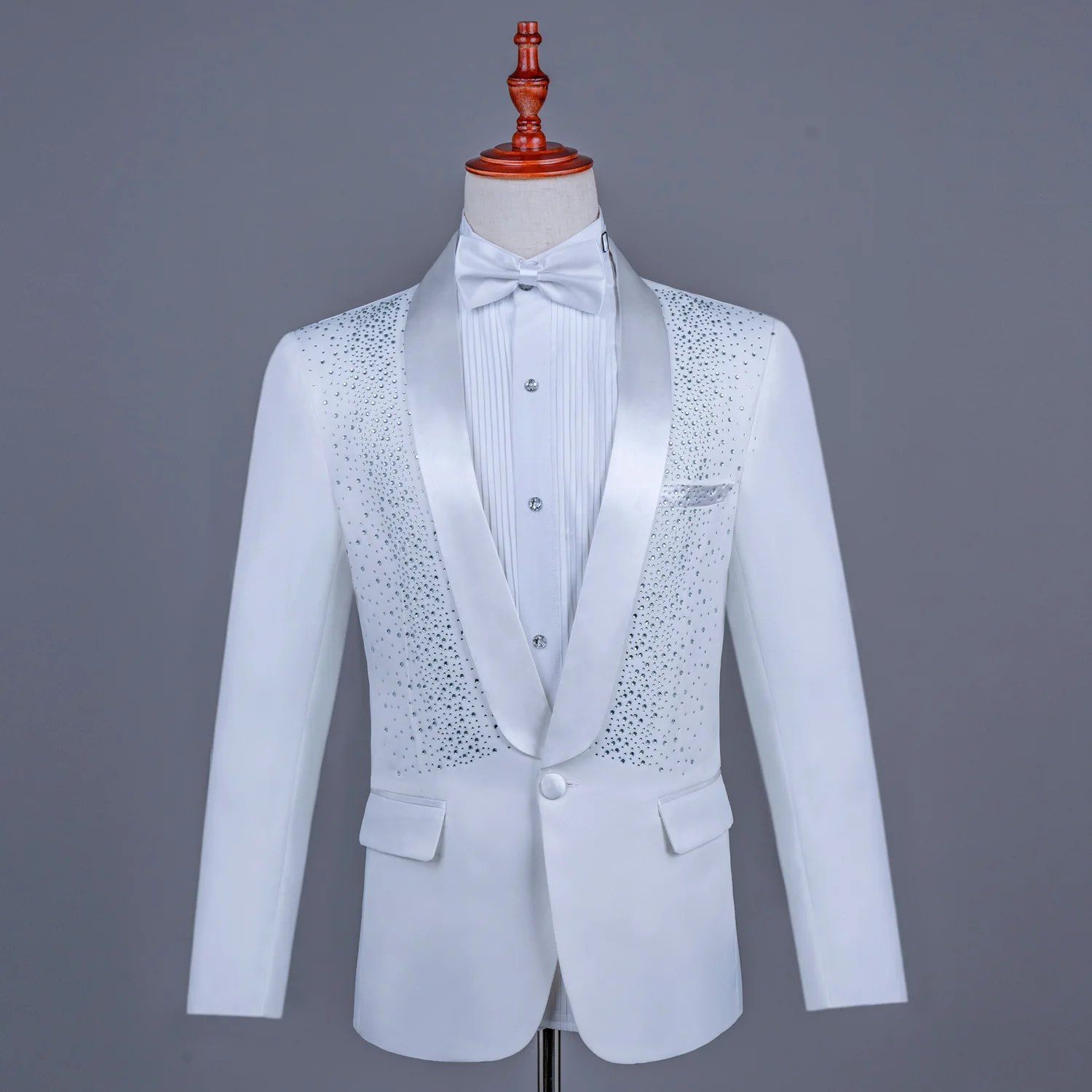 Mens Suit Lapel Collar Black and White Hot Stamping Diamonds Suits Stage Perform Cantata Compere Singer Suit Suit for Men
Mens Suit Lapel Collar Black and White Hot Stamping Diamonds Suits Stage Perform Cantata Compere Singer Suit Suit for Men