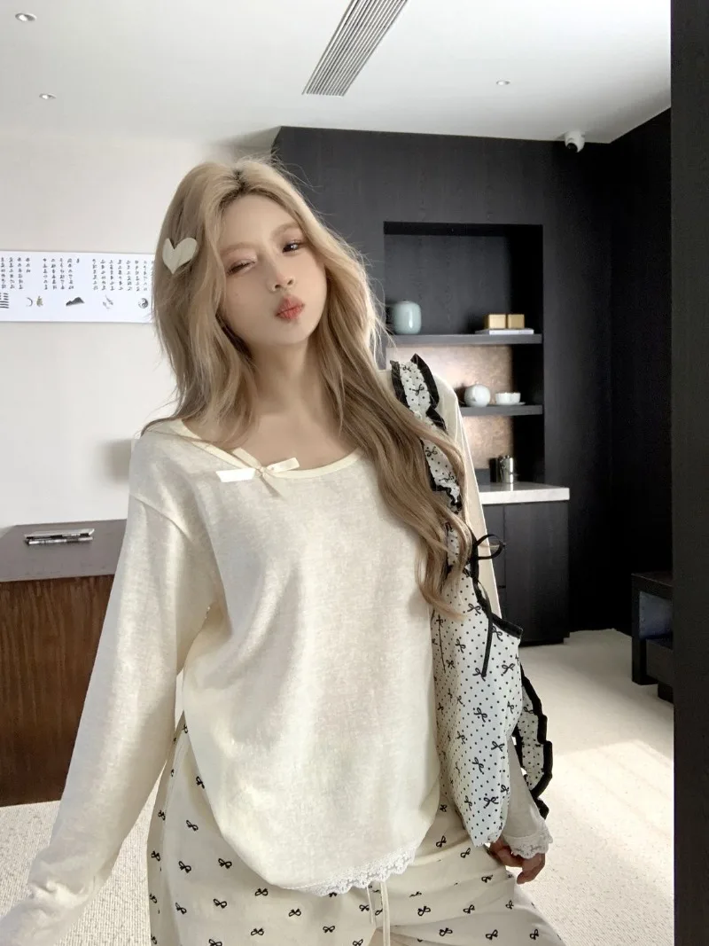 Sweet Lace Insert Slim Fit Long Sleeve Shirt Women's Autumn Loose Top with Butterfly Appliques Loose T Shirts Y2k Punk Clothes
Sweet Lace Insert Slim Fit Long Sleeve Shirt Women's Autumn Loose Top with Butterfly Appliques Loose T Shirts Y2k Punk Clothes
