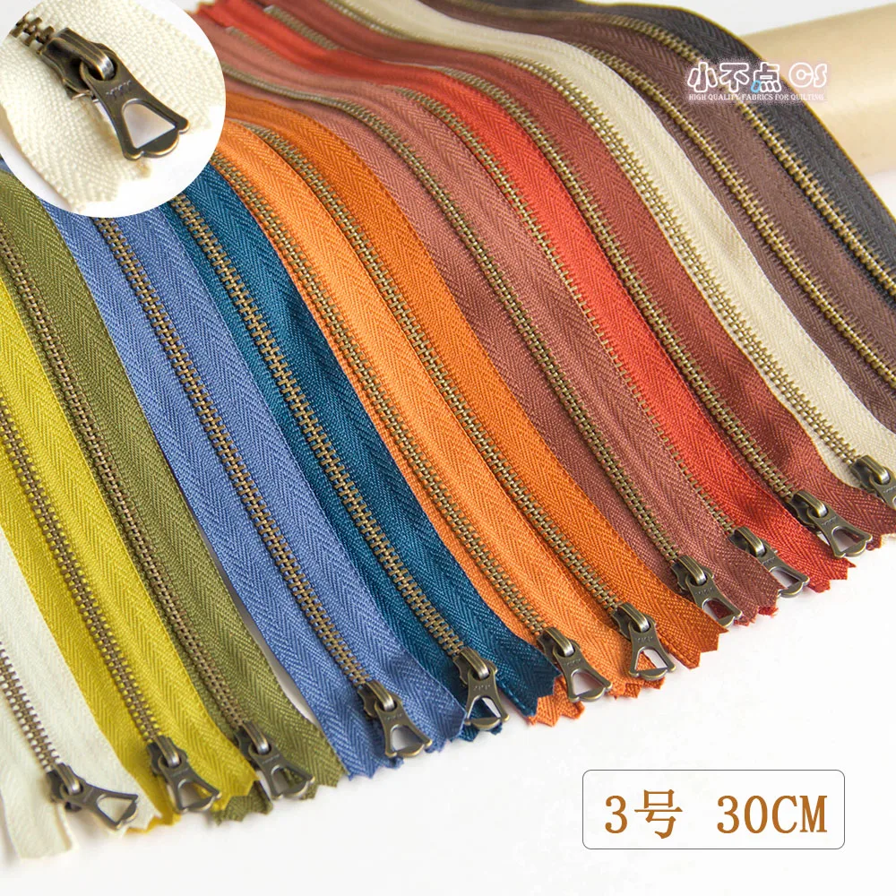 30CM Japan YKK3 Metal Luggage Zipper, Closed Tail Without Lock, Bronze, Flower-shaped Slider 2pieces
30CM Japan YKK3 Metal Luggage Zipper, Closed Tail Without Lock, Bronze, Flower-shaped Slider 2pieces