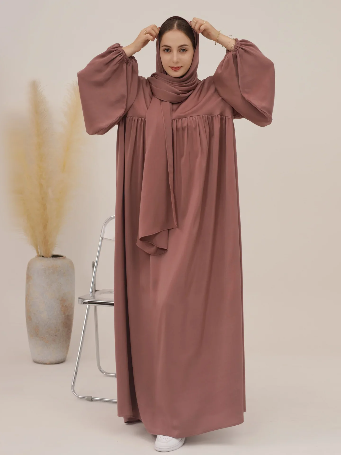 Eid Abaya Dress For Women Loose Maxi Dresses Set With Scarf Woman Party Abayas Ramadan Saudi Arabic Robe Caftan Vestido Kaftan
Eid Abaya Dress For Women Loose Maxi Dresses Set With Scarf Woman Party Abayas Ramadan Saudi Arabic Robe Caftan Vestido Kaftan