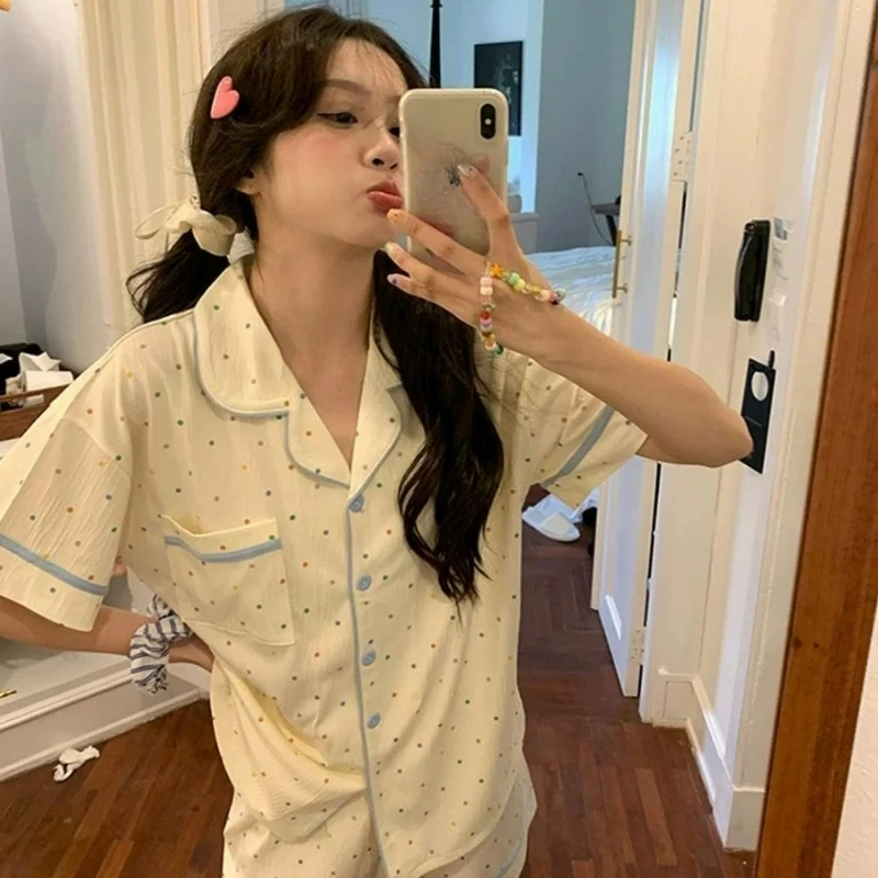 Summer Ins Fresh Polka Dot Pajamas Women's Short-sleeved Shorts New Soft and Breathable Cute Loungewear Thin Suit Comfortable
Summer Ins Fresh Polka Dot Pajamas Women's Short-sleeved Shorts New Soft and Breathable Cute Loungewear Thin Suit Comfortable