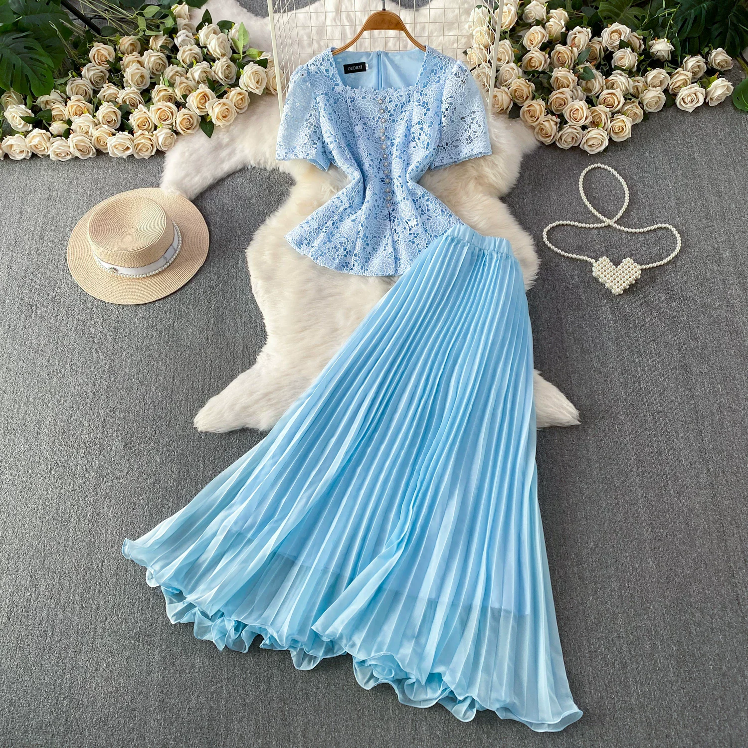 Luxury Lace Top And Pleated Skirt Set Women Short Sleeve O-Neck Cinched Waist A-Line Maxi Skirt Cocktail Evening Gown
Luxury Lace Top And Pleated Skirt Set Women Short Sleeve O-Neck Cinched Waist A-Line Maxi Skirt Cocktail Evening Gown