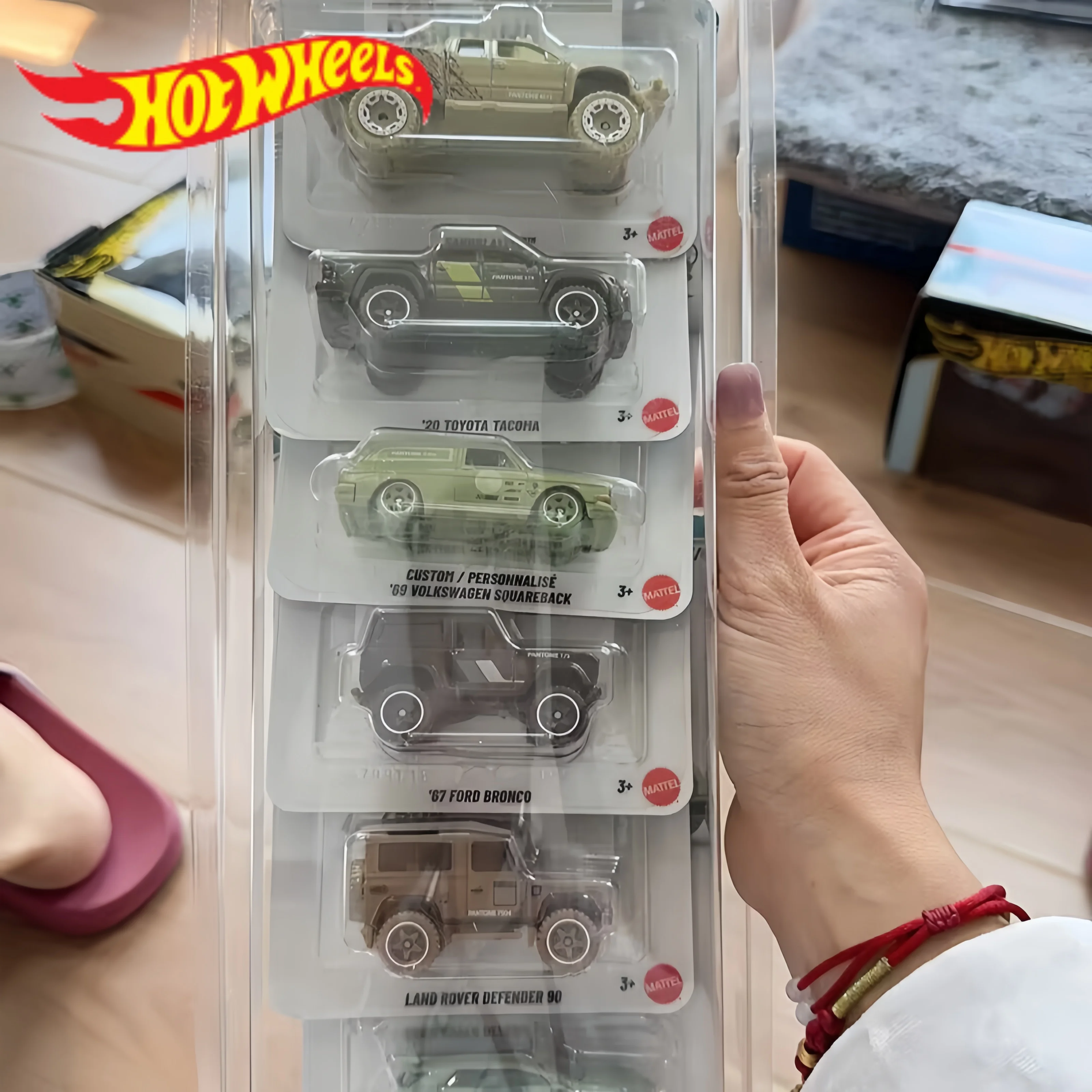 Pantone Series Alloy Cars In Stock Hot Wheels Toyota Tacoma Land Rover Ford Bronco 1:64 Die-Cast Model Car Toys Collector'S Gift
Pantone Series Alloy Cars In Stock Hot Wheels Toyota Tacoma Land Rover Ford Bronco 1:64 Die-Cast Model Car Toys Collector'S Gift