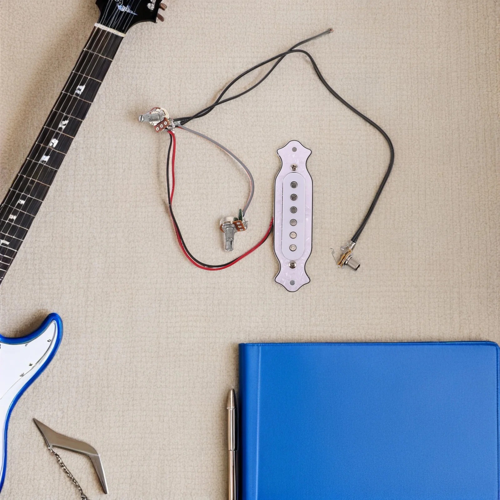 Guitar Pickup Set Soundhole Acoustic Attachable Electric Classical Piackup High Fidelity Wide Compatibility Mini Portable System
Guitar Pickup Set Soundhole Acoustic Attachable Electric Classical Piackup High Fidelity Wide Compatibility Mini Portable System