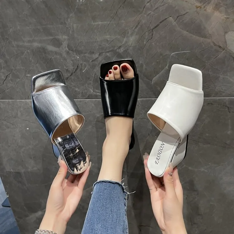 Women's Slippers 2025 High Quality Open Toe Summer Modern Slippers Women's Square Toe High Wedge Heel Outdoor Platform Sandals
Women's Slippers 2025 High Quality Open Toe Summer Modern Slippers Women's Square Toe High Wedge Heel Outdoor Platform Sandals