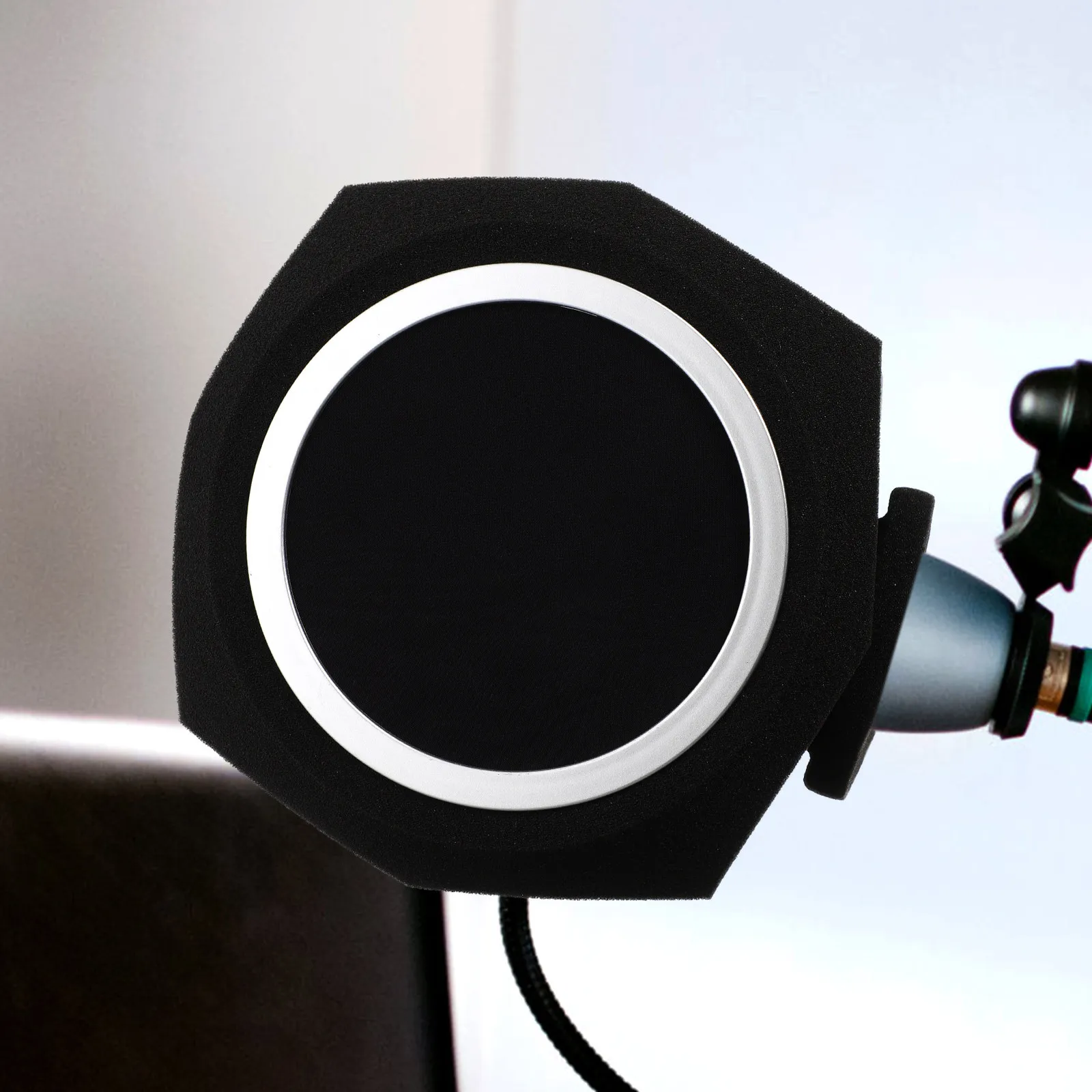 Noise Reducing Microphone Sponge Covers Professional Sound Absorbing Acoustic Protector Thickened Mic Cover for Desktop Tripod
Noise Reducing Microphone Sponge Covers Professional Sound Absorbing Acoustic Protector Thickened Mic Cover for Desktop Tripod