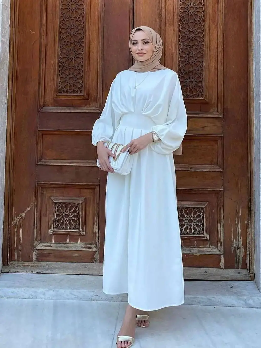 Ramadan Pleated Abaya for Women Slim Waist Long Dress Islamic Clothing Muslim Eid Party Dresses Hijab Robe
Ramadan Pleated Abaya for Women Slim Waist Long Dress Islamic Clothing Muslim Eid Party Dresses Hijab Robe