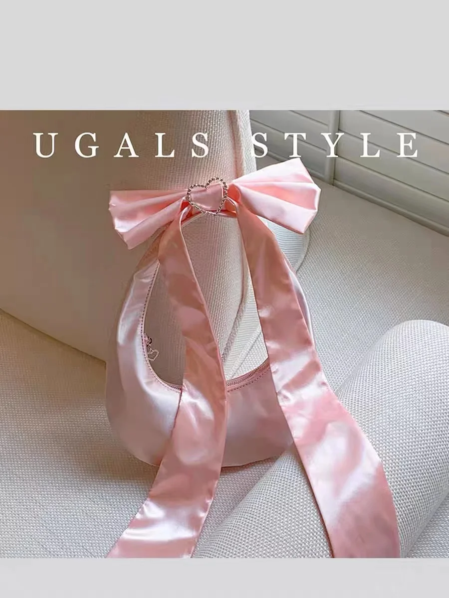 Luxury Fashion Satin Moon Bag Women's Handbag Big Bow Knot Evening Bag Wedding Party Clutch Purse Female Shoulder Underarm Bag
Luxury Fashion Satin Moon Bag Women's Handbag Big Bow Knot Evening Bag Wedding Party Clutch Purse Female Shoulder Underarm Bag