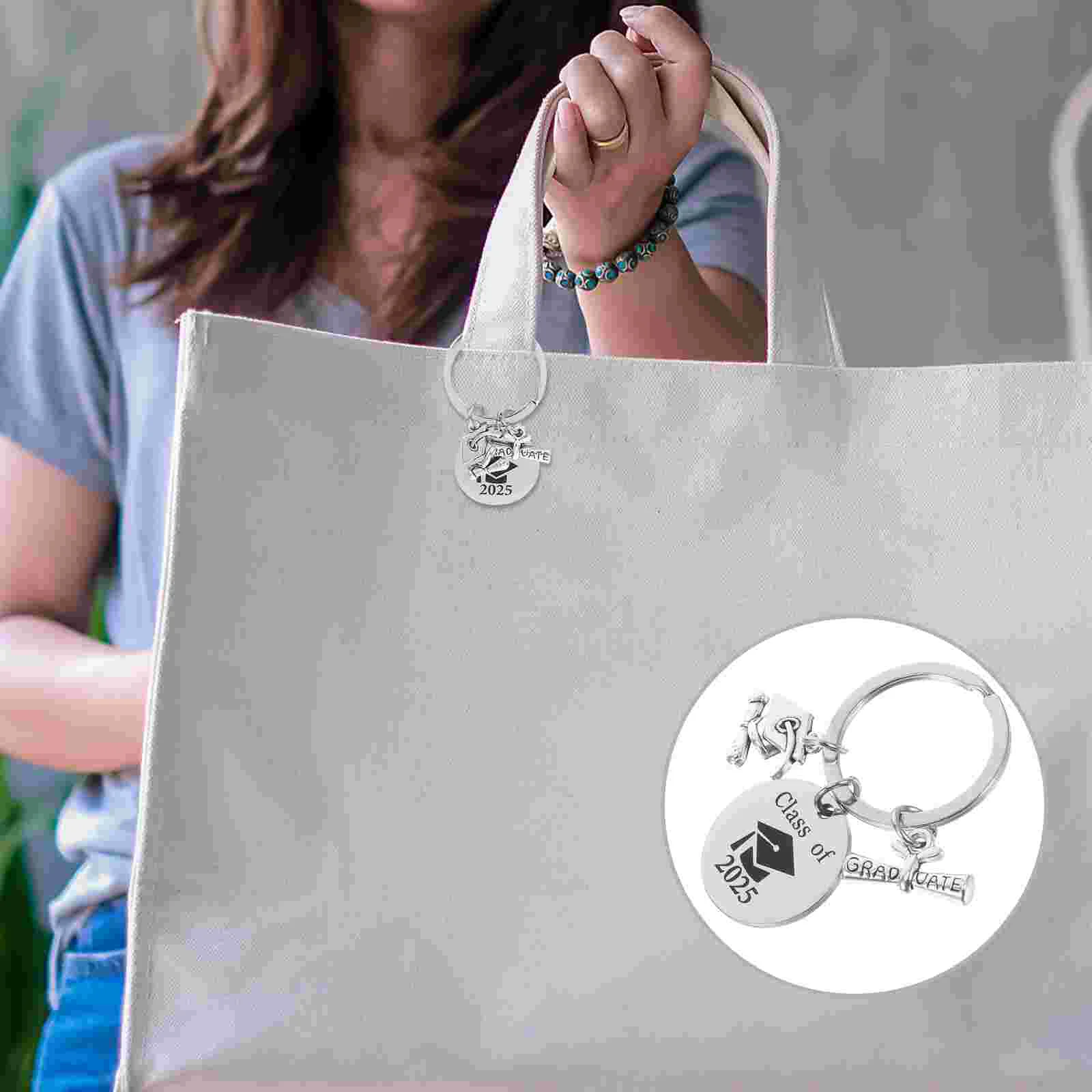 Class of 2025 Graduation Keychain Stainless Steel Keepsake Bulk Keyring Charm College Celebration Favor nament Decor Pendant
Class of 2025 Graduation Keychain Stainless Steel Keepsake Bulk Keyring Charm College Celebration Favor nament Decor Pendant