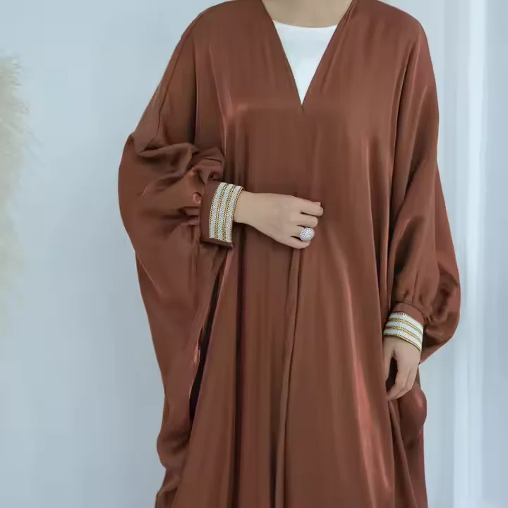 Middle East Muslim Fashion Shiny Kimono Cardigan Women Dress Dubai Abaya Kebaya Morocco Caftan Femme Robe Islam Jalabiya Ramadan
Middle East Muslim Fashion Shiny Kimono Cardigan Women Dress Dubai Abaya Kebaya Morocco Caftan Femme Robe Islam Jalabiya Ramadan
