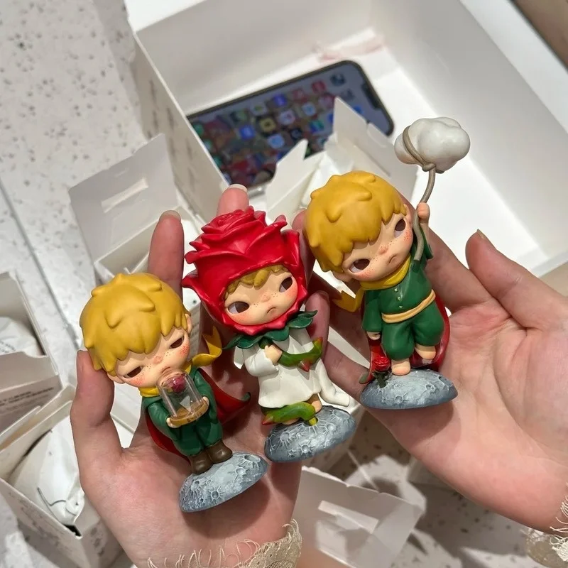 2025 Genuine Hirono Blind Box Hirono X Le Petit Prince Series Mysterious Box Little Prince Co Branded Decor Figurine Cute Toys
2025 Genuine Hirono Blind Box Hirono X Le Petit Prince Series Mysterious Box Little Prince Co Branded Decor Figurine Cute Toys