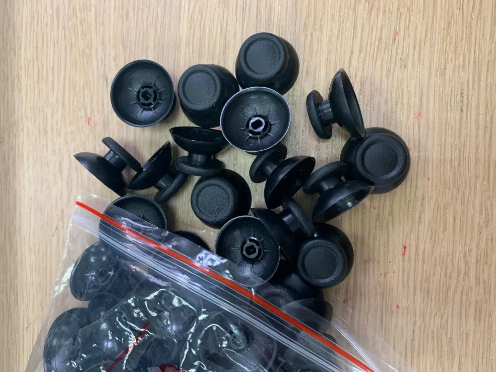 1000pcs/lot for PS4 Game Controller 3D Analog Joystick Mushroom Cap Black or Grey
1000pcs/lot for PS4 Game Controller 3D Analog Joystick Mushroom Cap Black or Grey