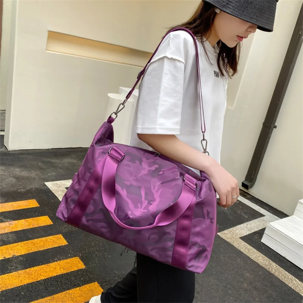 Новая спортивная сумка для йоги с камуфляжным принтом для женщин, большая вместимость, с разделением на сухие и влажные отделения, водонепроницаемая, портативная дорожная сумка-даффл
Новая спортивная сумка для йоги с камуфляжным принтом для женщин, большая вместимость, с разделением на сухие и влажные отделения, водонепроницаемая, портативная дорожная сумка-даффл