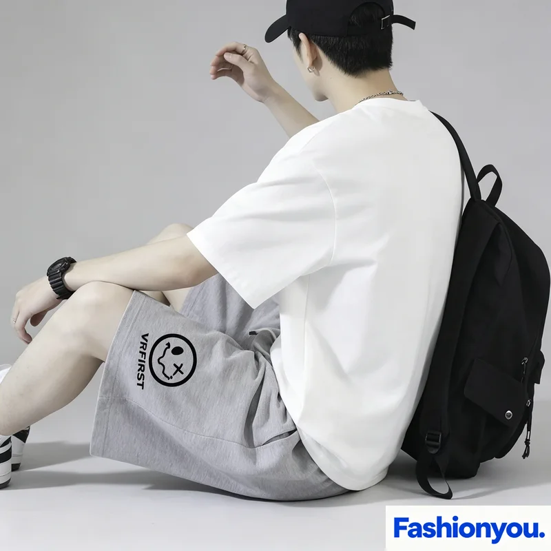 Graffiti Emoticon Print Men's Casual Shorts Loose Sports Pants Drawstring Five Quarter Pants
Graffiti Emoticon Print Men's Casual Shorts Loose Sports Pants Drawstring Five Quarter Pants