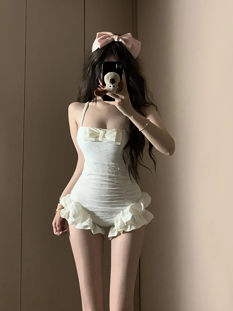 Консервативный слитный купальник для женщин и девушек, милый, в стиле инфлюенсеров, корейский стиль INS, для небольшой груди, высококачественный.
Консервативный слитный купальник для женщин и девушек, милый, в стиле инфлюенсеров, корейский стиль INS, для небольшой груди, высококачественный.