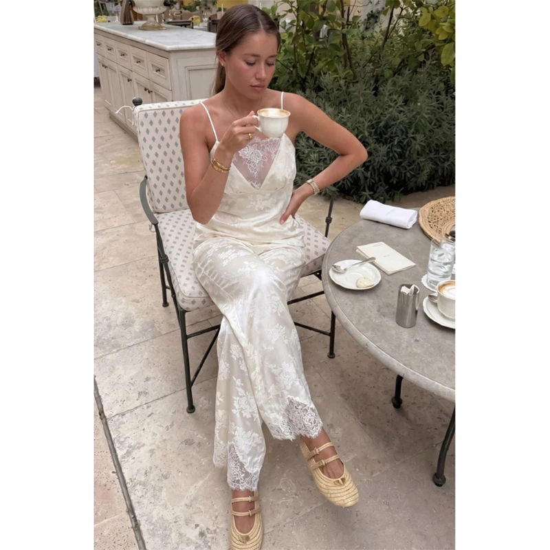 Elegant White Satin Jacquard Matching Set Lace V Neck High Waist Lace Cuff Long Trousers 2026 Summer Ladies Relax Street Looks
Elegant White Satin Jacquard Matching Set Lace V Neck High Waist Lace Cuff Long Trousers 2026 Summer Ladies Relax Street Looks