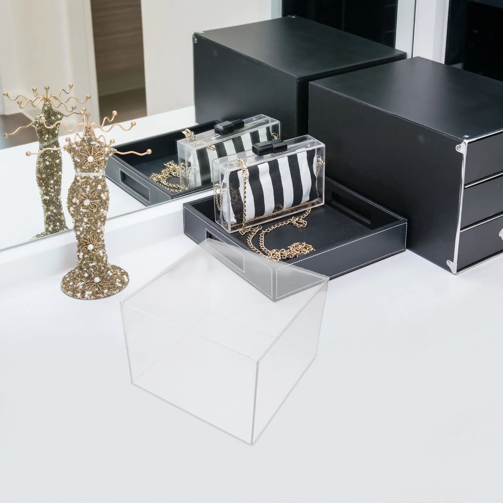 6pcs Acrylic Display Box Square Clear Cube Stand High Transparency For Jewelry Artwork Collectibles Food Multi-Purpose Riser
6pcs Acrylic Display Box Square Clear Cube Stand High Transparency For Jewelry Artwork Collectibles Food Multi-Purpose Riser