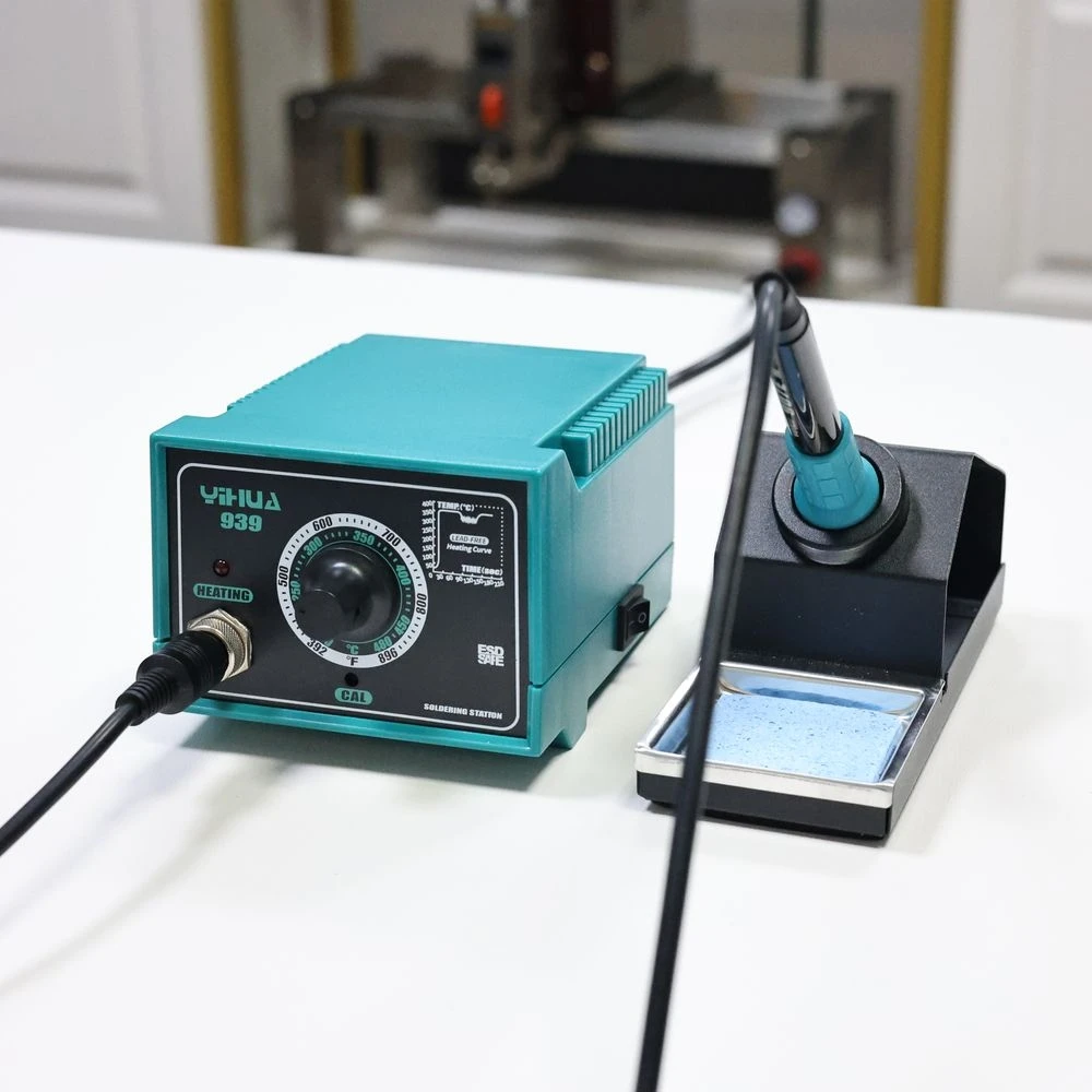 YIHUA 939 60W adjustable temperature soldering iron rapid heating anti-static repair soldering station
YIHUA 939 60W adjustable temperature soldering iron rapid heating anti-static repair soldering station