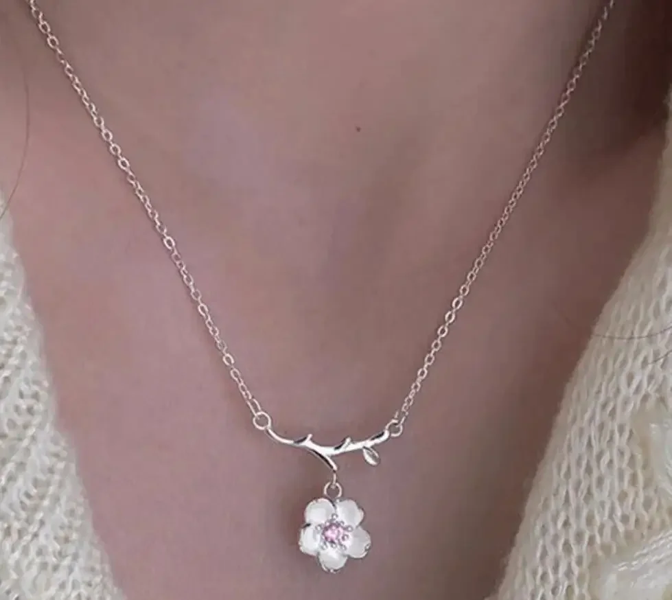 Delicate New Fashion Branches Flowers Necklace For Women Pendant Elegant 2023 Custom Jewelry
Delicate New Fashion Branches Flowers Necklace For Women Pendant Elegant 2023 Custom Jewelry