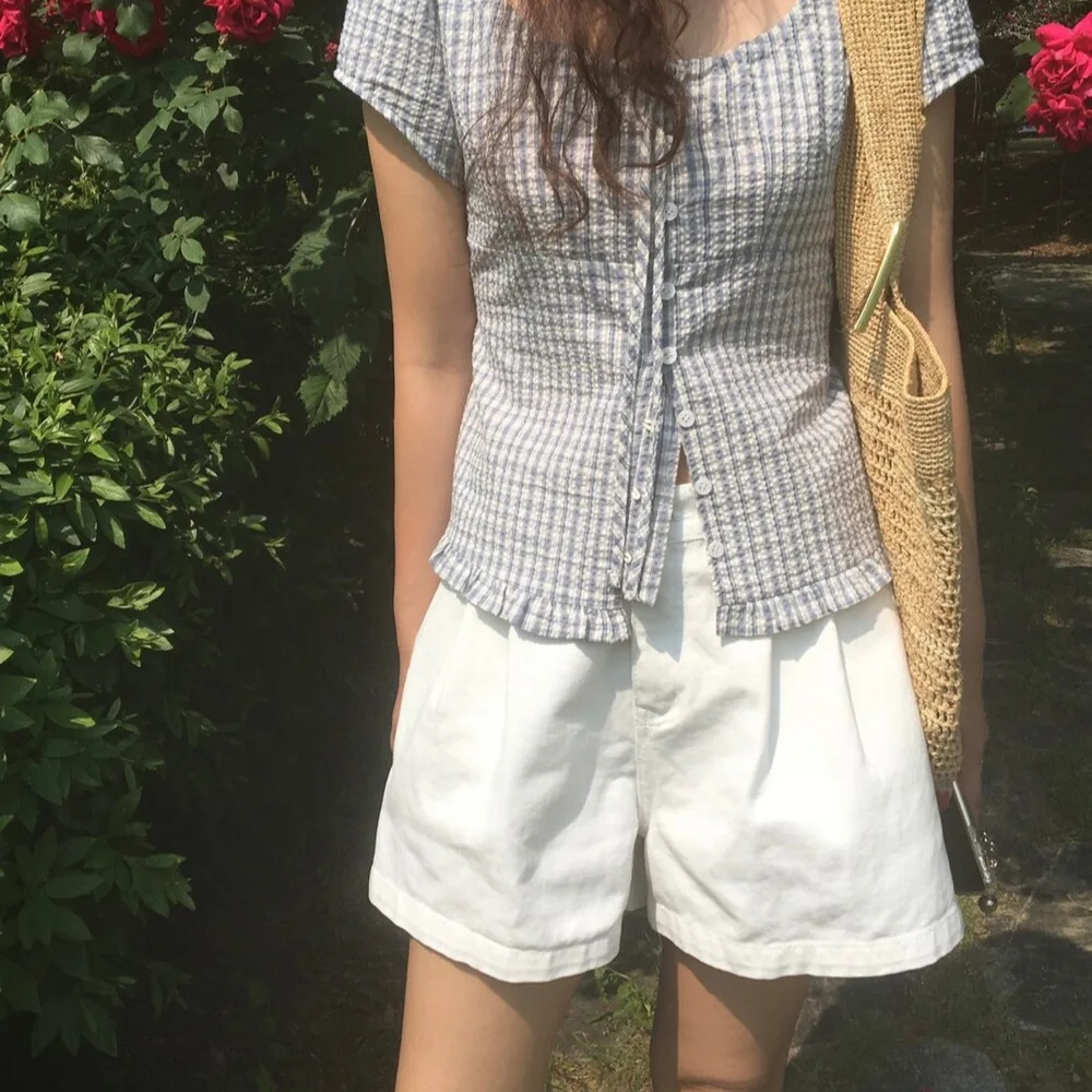 Women's Gingham Smocked Blouse, Short Sleeve Square Neck Button-Down Top with Ruffled Hem, Casual Slim-Fit Summer Shirt
Women's Gingham Smocked Blouse, Short Sleeve Square Neck Button-Down Top with Ruffled Hem, Casual Slim-Fit Summer Shirt