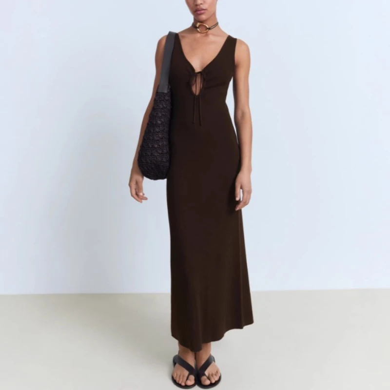 Tsiisd Summer Knitwear Beach Style Long Dress Women Solid Hollow Out Seaside Vacation Sexy V-Neck Slim Dress 2026 Female Dress
Tsiisd Summer Knitwear Beach Style Long Dress Women Solid Hollow Out Seaside Vacation Sexy V-Neck Slim Dress 2026 Female Dress