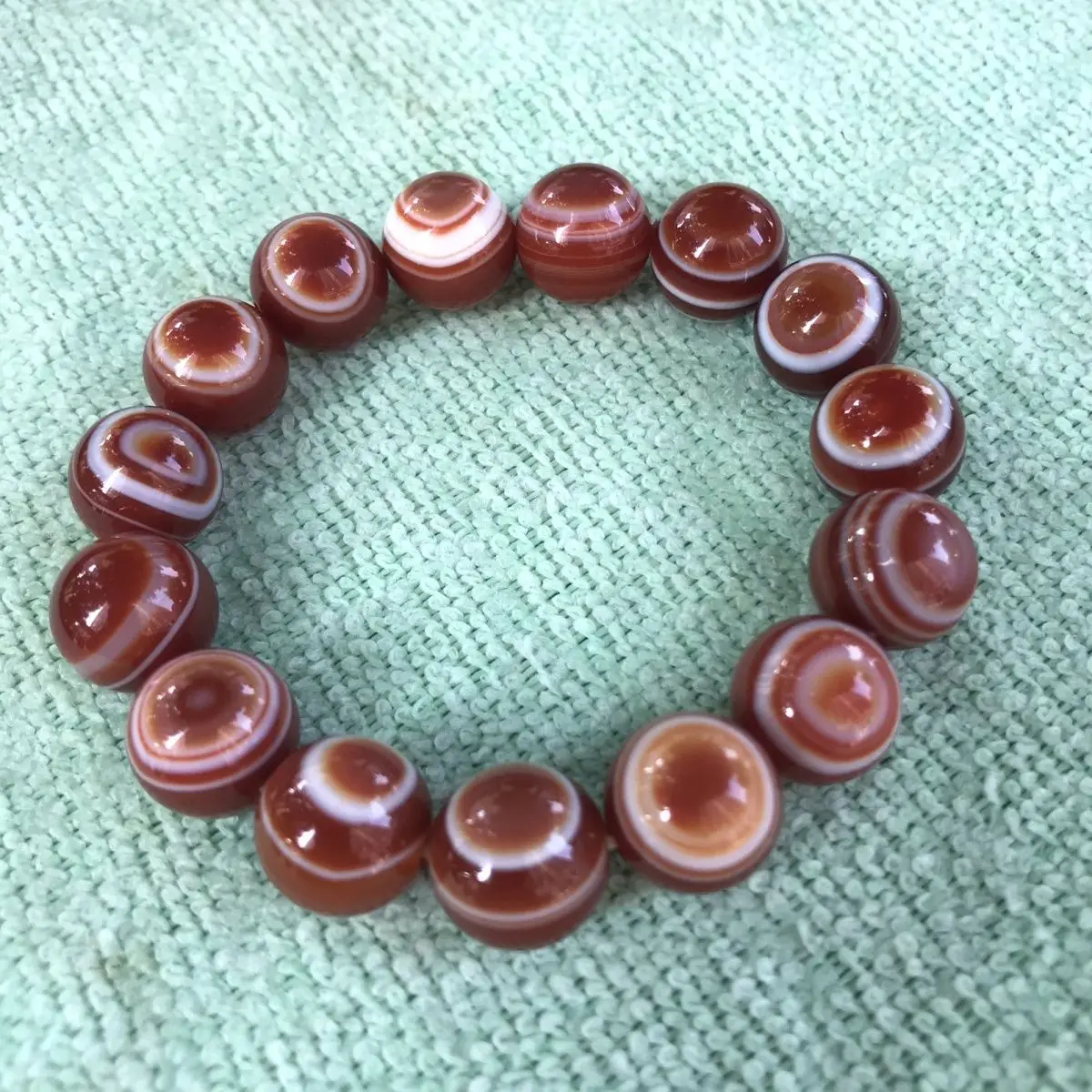 Натуральный красочный агатовый браслет для мужчин и женщин, целебный драгоценный камень, ювелирные изделия, натуральный бразильский красный агат, камень, браслеты из бисера для глаз
Натуральный красочный агатовый браслет для мужчин и женщин, целебный драгоценный камень, ювелирные изделия, натуральный бразильский красный агат, камень, браслеты из бисера для глаз