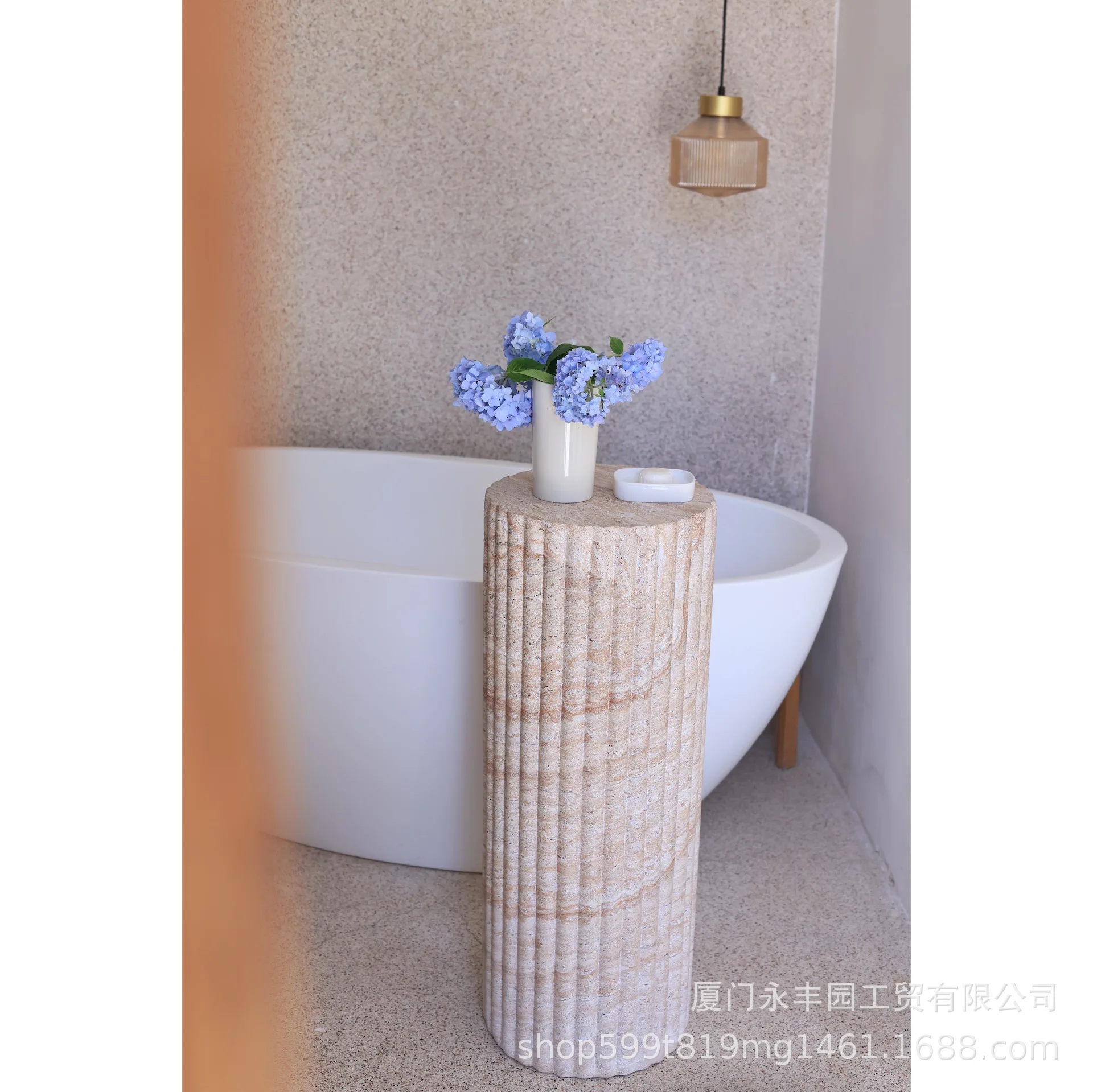 Design of retro marble lines, a few high Roman columns, base display columns, living room sculpture ornaments
Design of retro marble lines, a few high Roman columns, base display columns, living room sculpture ornaments