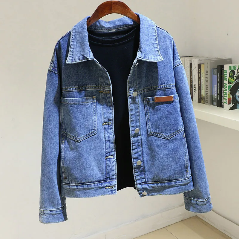Vintage Blue Denim Jacket Coat Women Harajuku Loose Casual Short Cowboy Outerwear Spring Autumn Big Pocket Jeans Jacket Female
Vintage Blue Denim Jacket Coat Women Harajuku Loose Casual Short Cowboy Outerwear Spring Autumn Big Pocket Jeans Jacket Female