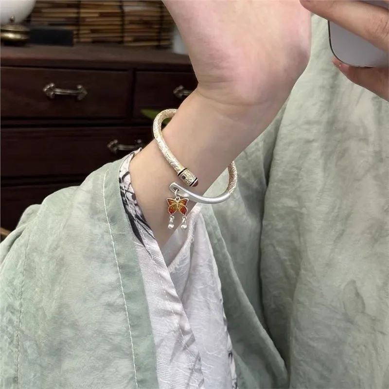 S999 Lucky Women Твердый позолоченный серебряный открытый браслет
S999 Lucky Women Твердый позолоченный серебряный открытый браслет