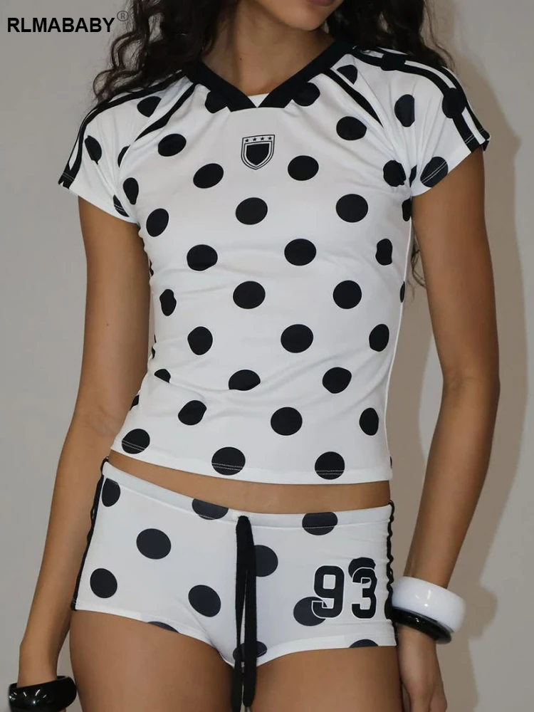 RLMABABY Повседневные сексуальные шорты в горошек с буквенным принтом, комплект из 2 предметов, женские укороченные футболки с круглым вырезом и короткими рукавами, топ, шорты с низкой талией, спортивный костюм
RLMABABY Повседневные сексуальные шорты в горошек с буквенным принтом, комплект из 2 предметов, женские укороченные футболки с круглым вырезом и короткими рукавами, топ, шорты с низкой талией, спортивный костюм