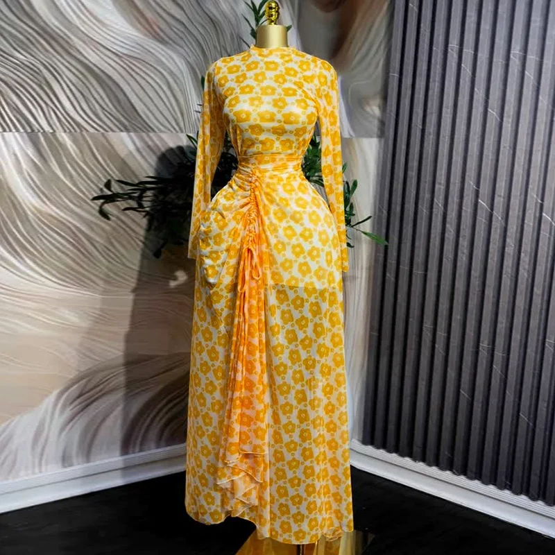 New semi-turtleneck printed yellow drawstring medium and long long-sleeved dress fashionable, simple and versatile temperament e
New semi-turtleneck printed yellow drawstring medium and long long-sleeved dress fashionable, simple and versatile temperament e