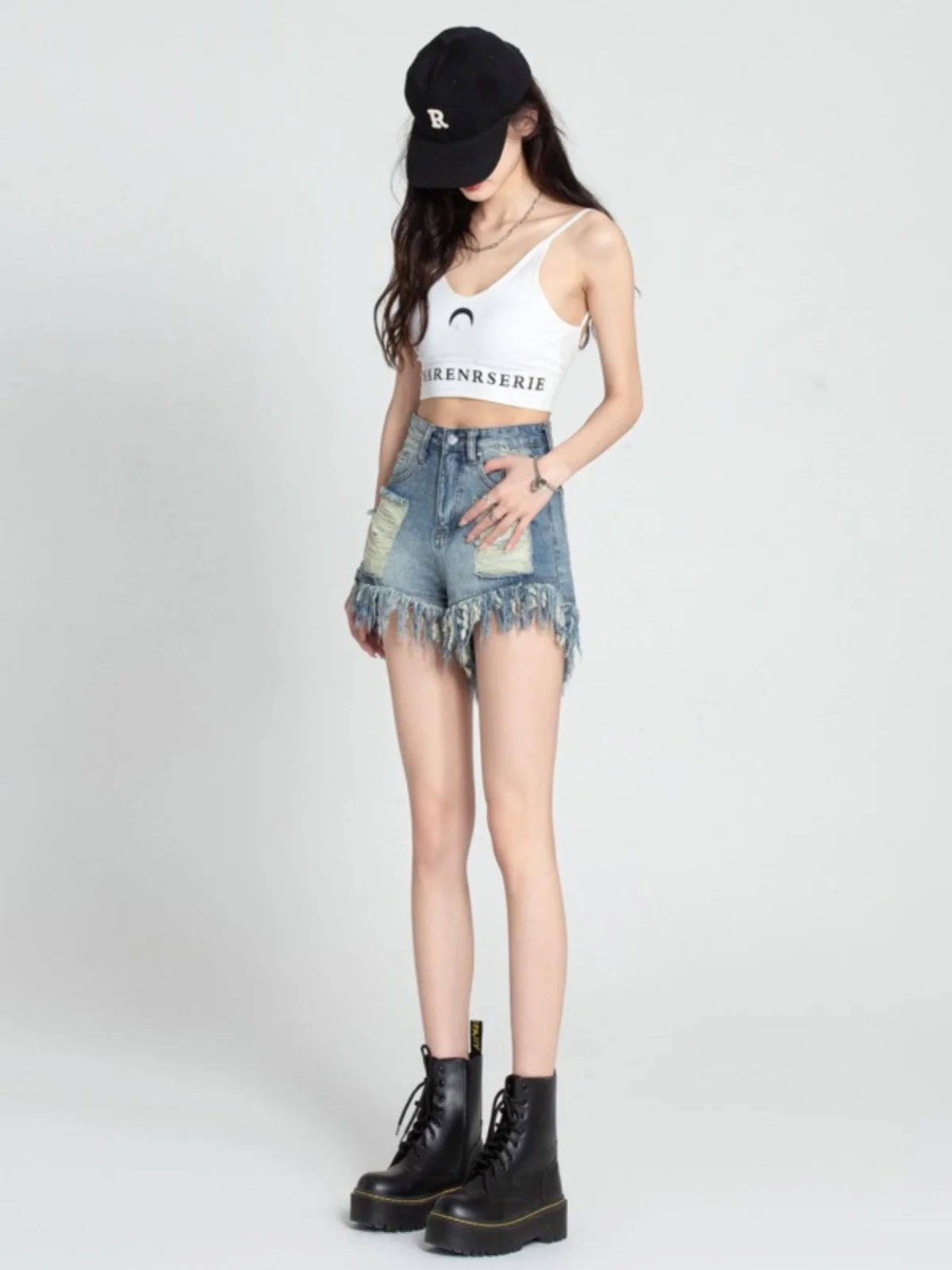 Heavy Duty Vintage Ripped Hem Denim Shorts Women Summer 2023 Loose Slimming High Waist A-Line Hot Pants Zipper Closure
Heavy Duty Vintage Ripped Hem Denim Shorts Women Summer 2023 Loose Slimming High Waist A-Line Hot Pants Zipper Closure