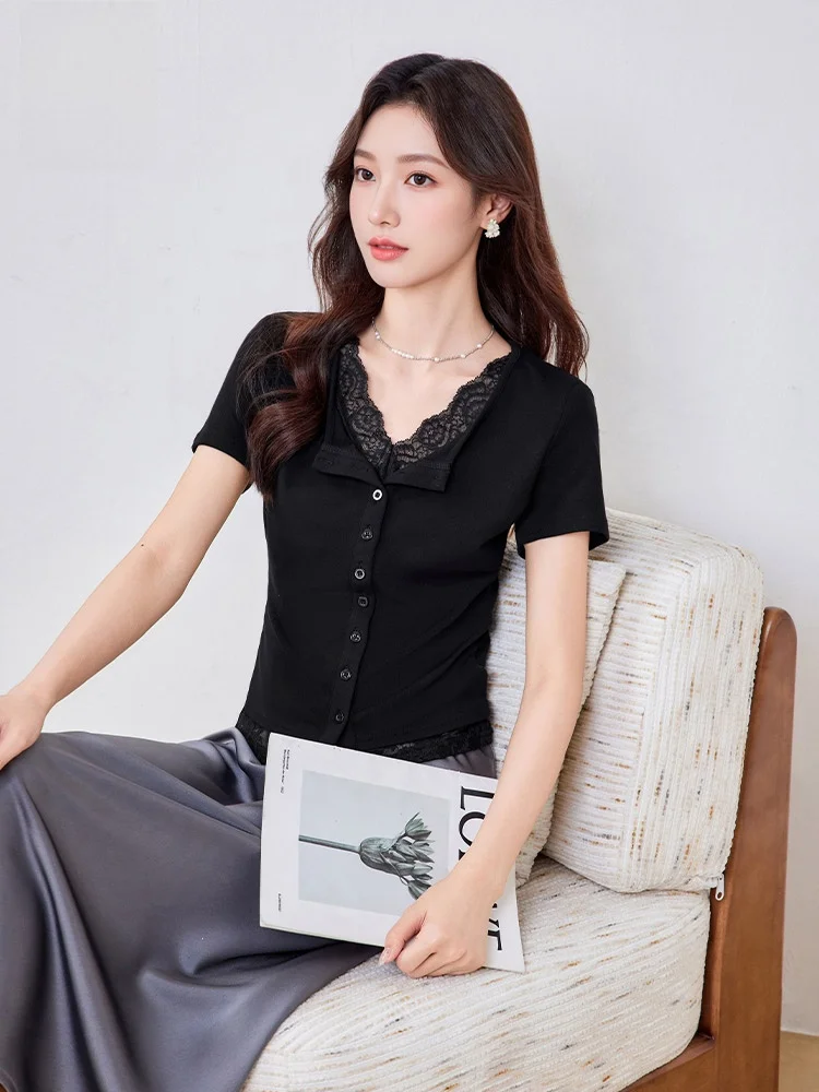 IEF Elegant Lace Splice Slim Fit Top Summer New Arrival Women's T-shirt Daily Style V-neck Short Sleeve Fashion Design
IEF Elegant Lace Splice Slim Fit Top Summer New Arrival Women's T-shirt Daily Style V-neck Short Sleeve Fashion Design