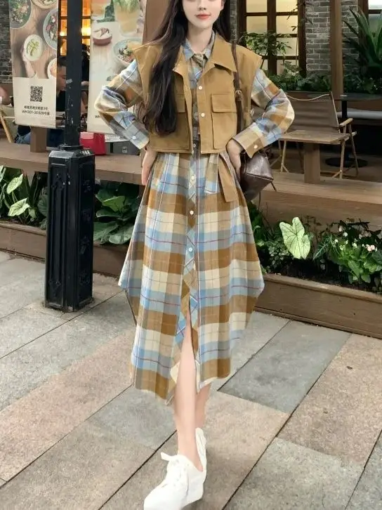 Large size women's French high-end long sleeved shirt dress set, spring and autumn small figure vest long skirt two-piece set
Large size women's French high-end long sleeved shirt dress set, spring and autumn small figure vest long skirt two-piece set