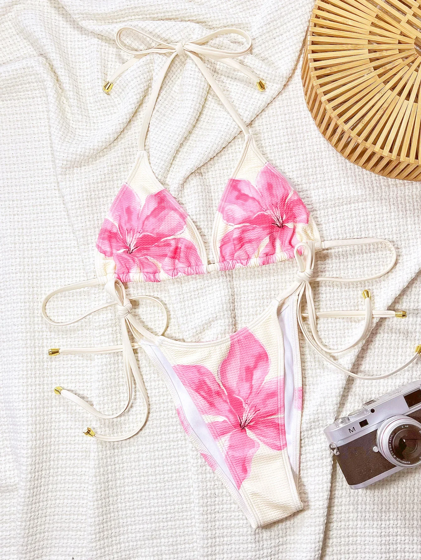 Sexy Pink Floral Print Bikini Set Women Summer Push Up Micro Swimsuit 2025 Brazilian Beach Bathing Suit Thong Swimwear Biquini
Sexy Pink Floral Print Bikini Set Women Summer Push Up Micro Swimsuit 2025 Brazilian Beach Bathing Suit Thong Swimwear Biquini
