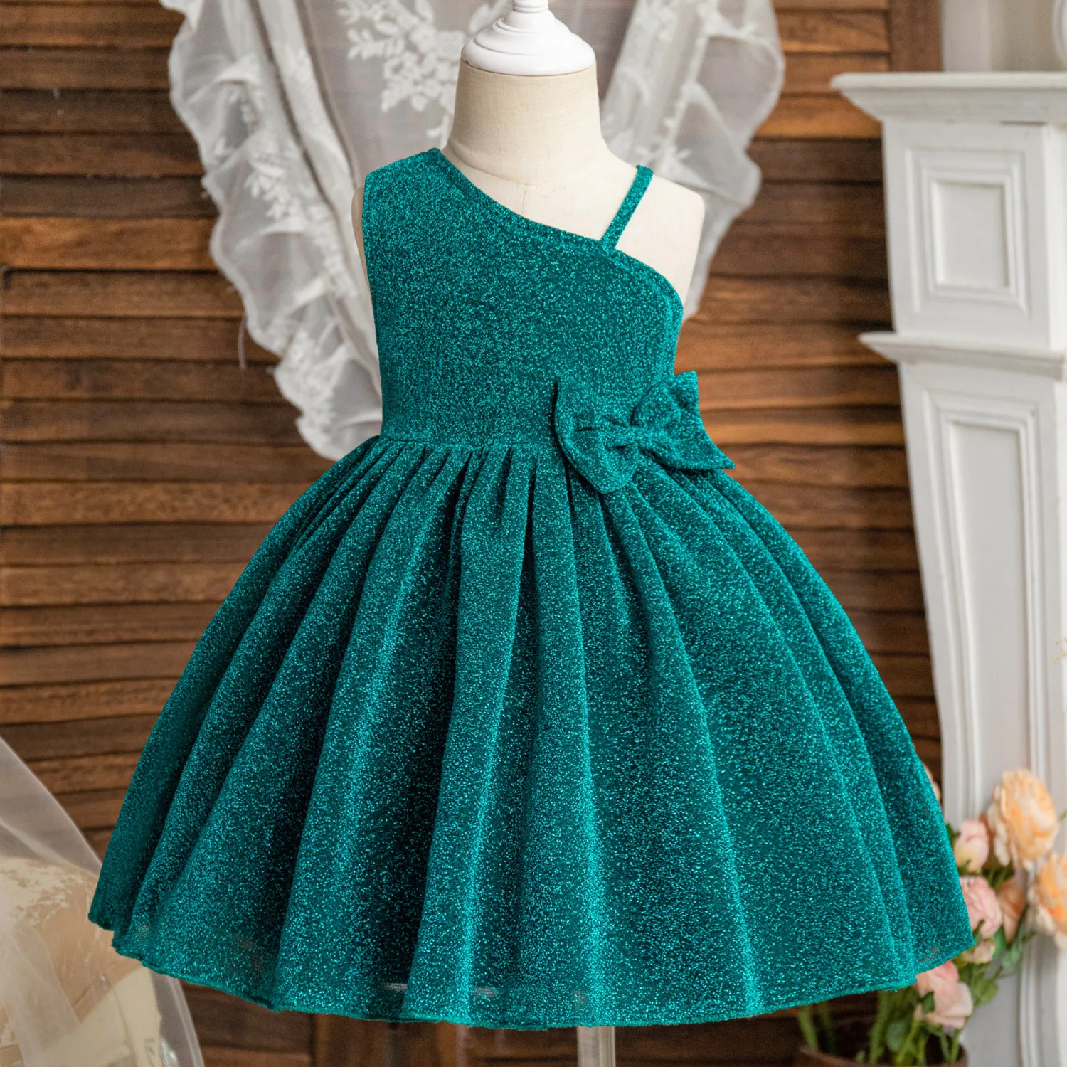 2024 New Girl Dress for Children sleeveless Tulle Tutu Kids Birthday Party Princess Skirt Infant Sweet Clothes Evening Dress
2024 New Girl Dress for Children sleeveless Tulle Tutu Kids Birthday Party Princess Skirt Infant Sweet Clothes Evening Dress