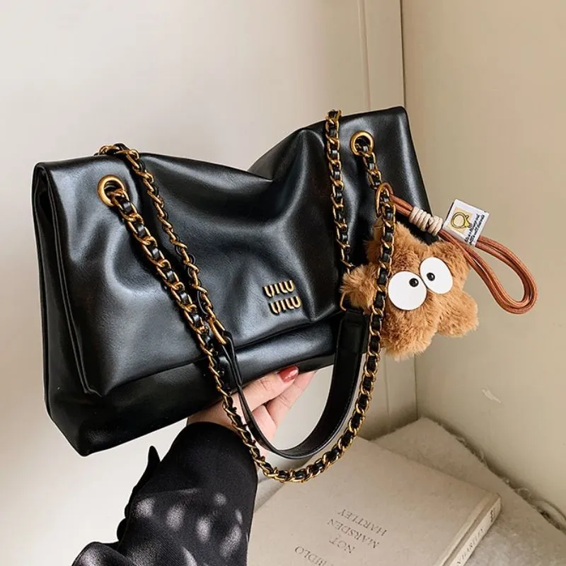 JIAERDI винтажная сумка-тоут с цепочкой, женская сумка из вощеной кожи, большая вместительная сумка для подмышек, женская повседневная модная сумка через плечо 2025
JIAERDI винтажная сумка-тоут с цепочкой, женская сумка из вощеной кожи, большая вместительная сумка для подмышек, женская повседневная модная сумка через плечо 2025