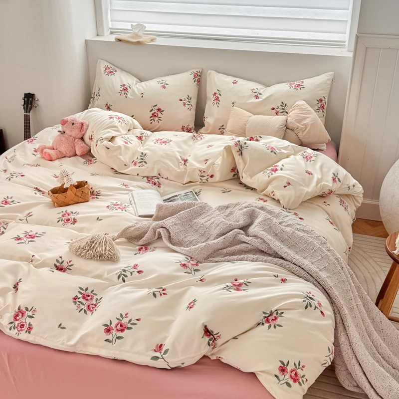 Soft Duvet Cover Floral Style Quilt Cover 150x200cm Comforter Cover Home Bedding Bed Cover housse de couette (No Pillowcase)
Soft Duvet Cover Floral Style Quilt Cover 150x200cm Comforter Cover Home Bedding Bed Cover housse de couette (No Pillowcase)